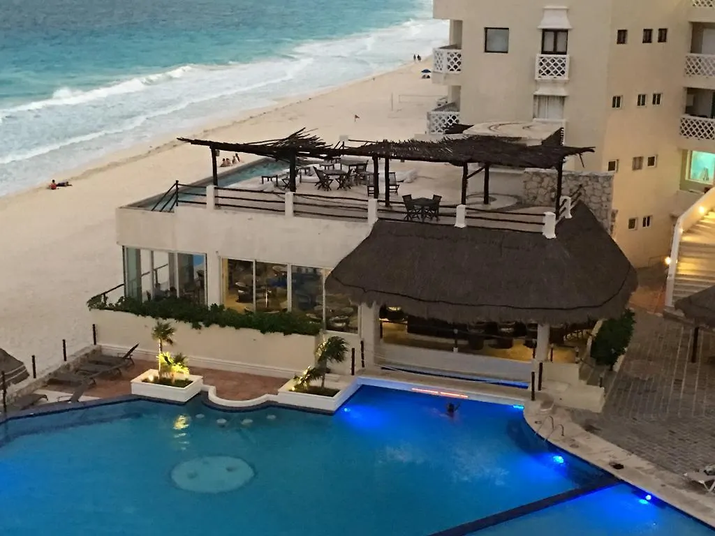 Cancun Plaza Condo Apartment