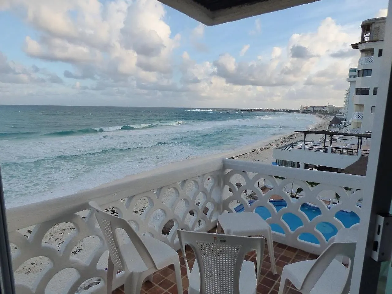 Cancun Plaza Condo Apartment