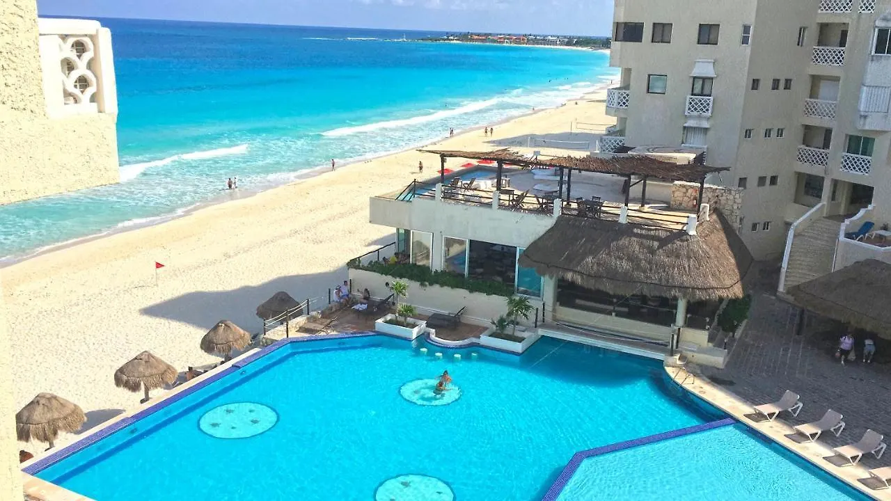 Cancun Plaza Condo Apartment
