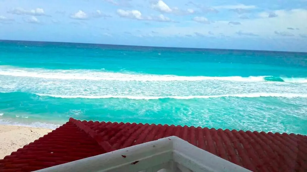 Cancun Plaza Condo Apartment