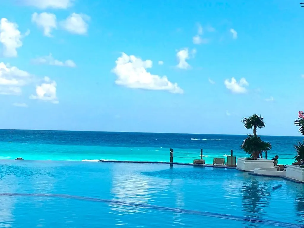Cancun Plaza Condo Apartment Mexico