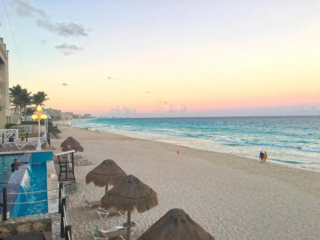 Cancun Plaza Condo Apartment Mexico