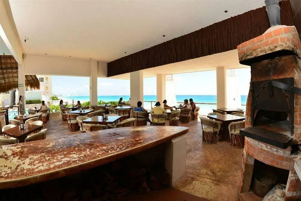 Cancun Plaza Condo Apartment Mexico