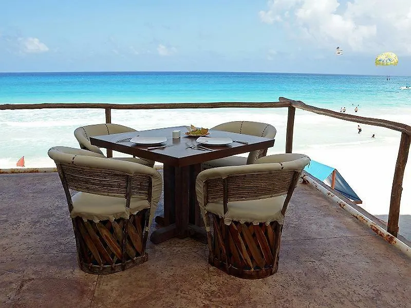 Cancun Plaza Condo Apartment